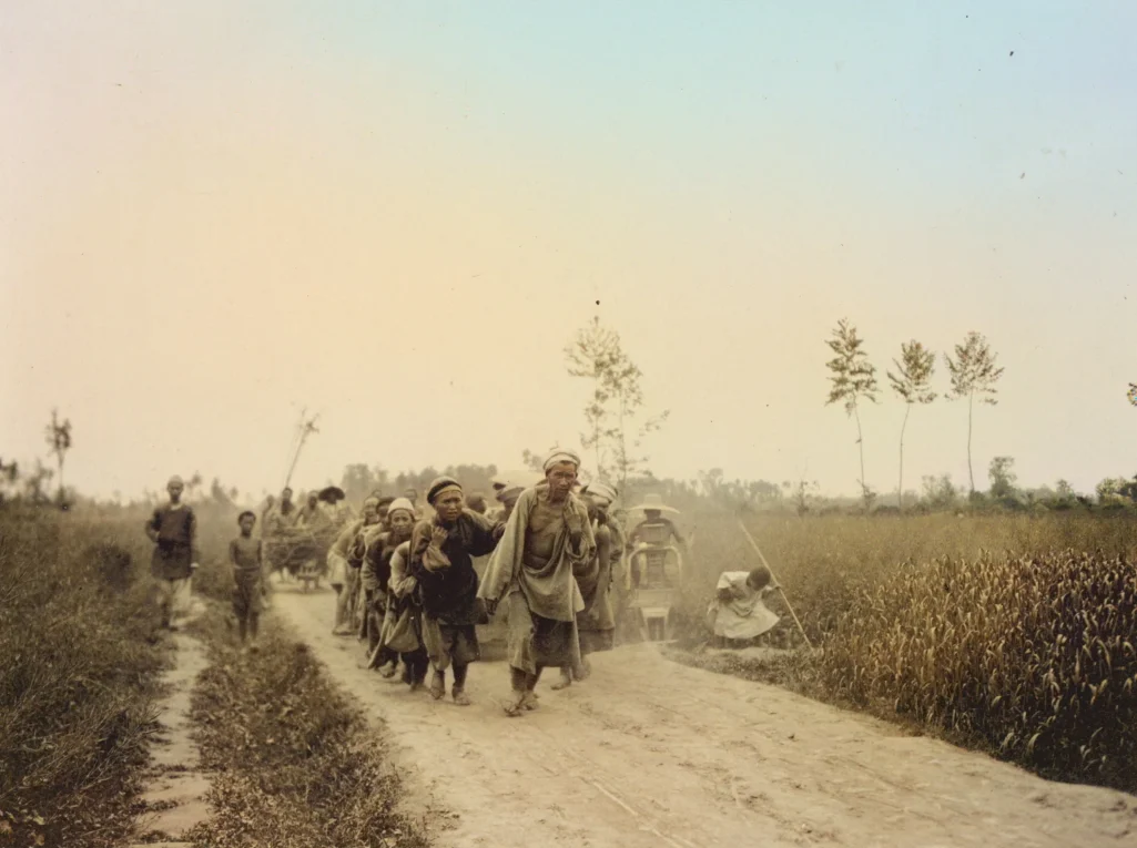 太罕见,1909年美国人离开成都途经新津,彭山县时留下的珍贵影像